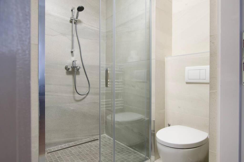 Premium Apartment By Hi5-Vaci Str. 3 Bedroom Budapest Exterior foto