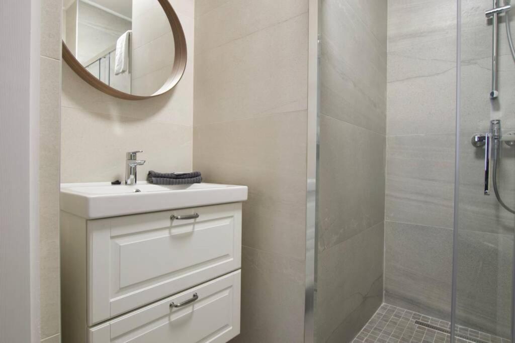 Premium Apartment By Hi5-Vaci Str. 3 Bedroom Budapest Exterior foto