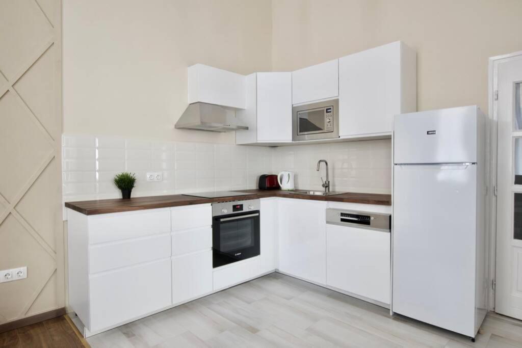 Premium Apartment By Hi5-Vaci Str. 3 Bedroom Budapest Exterior foto